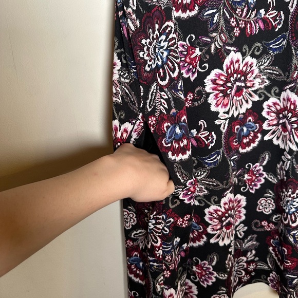 APT.9 Floral Dress with Pockets - Picture 5 of 8